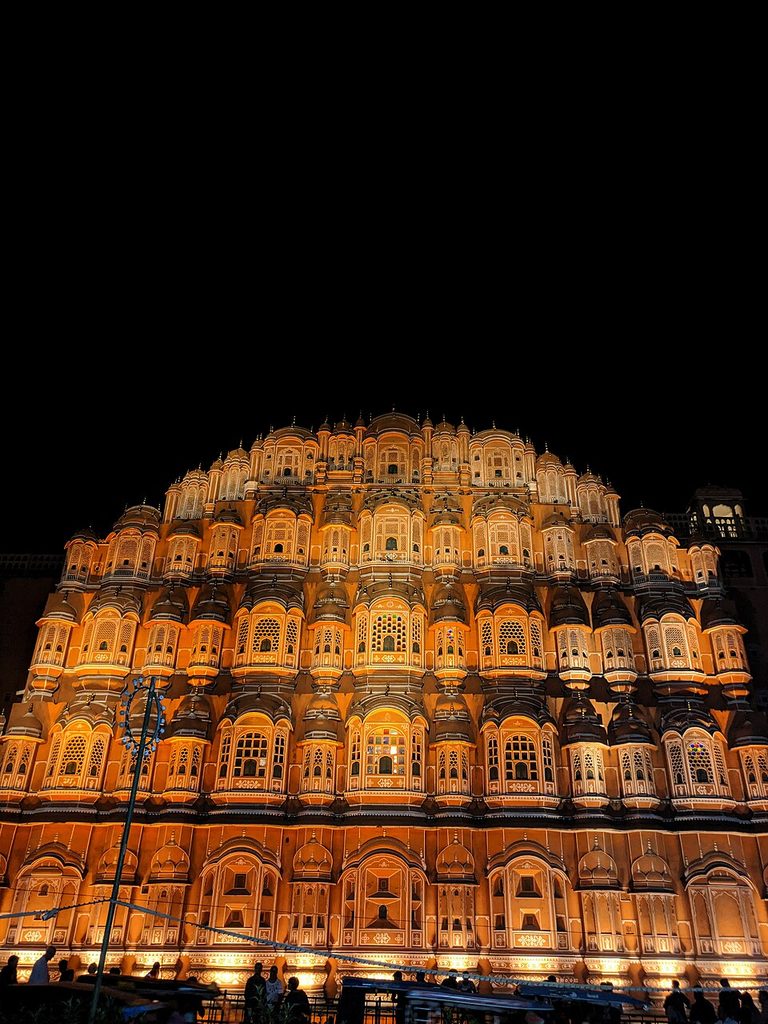 Hawa Mahal at night