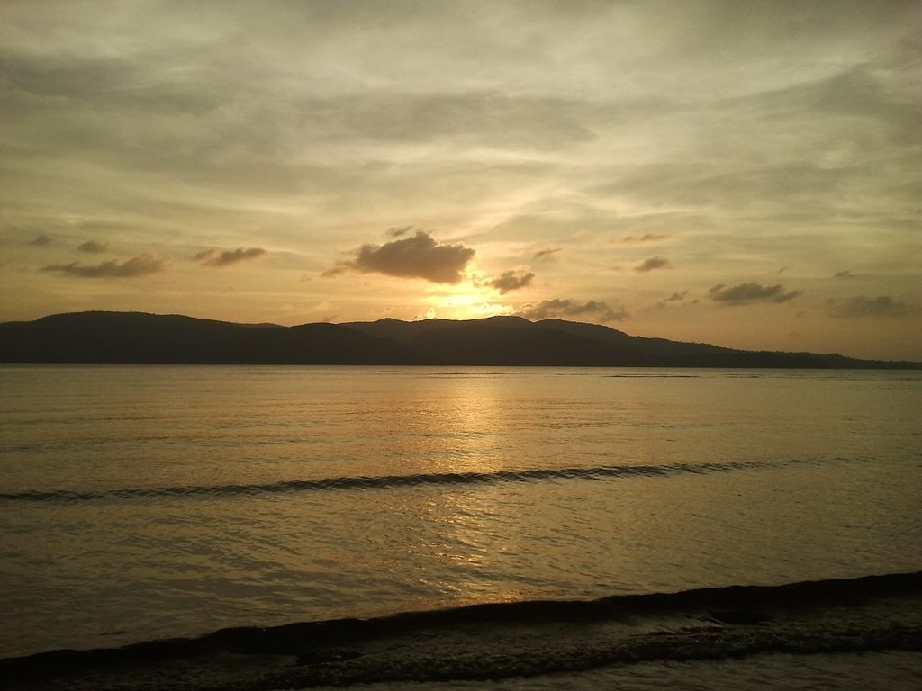 Chidiya Tapu offers a coastal sunset outing when the weather cooperates